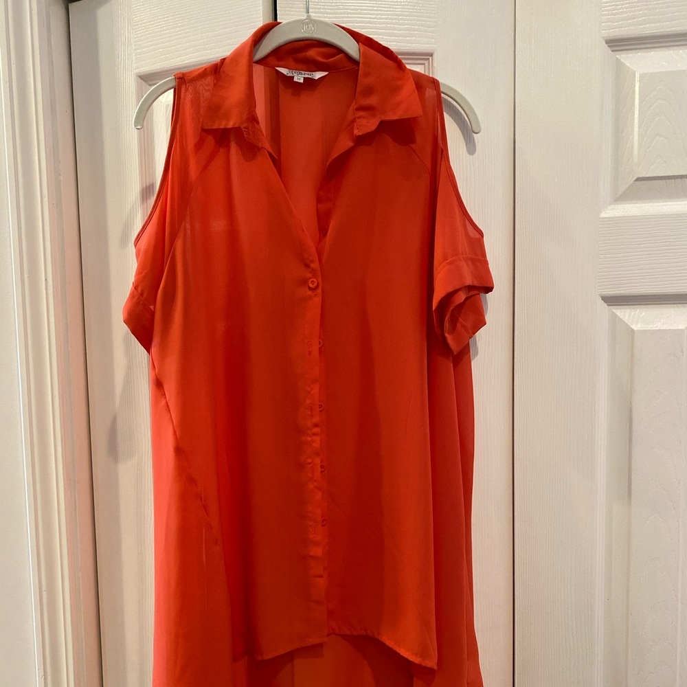 Open shoulder shirt